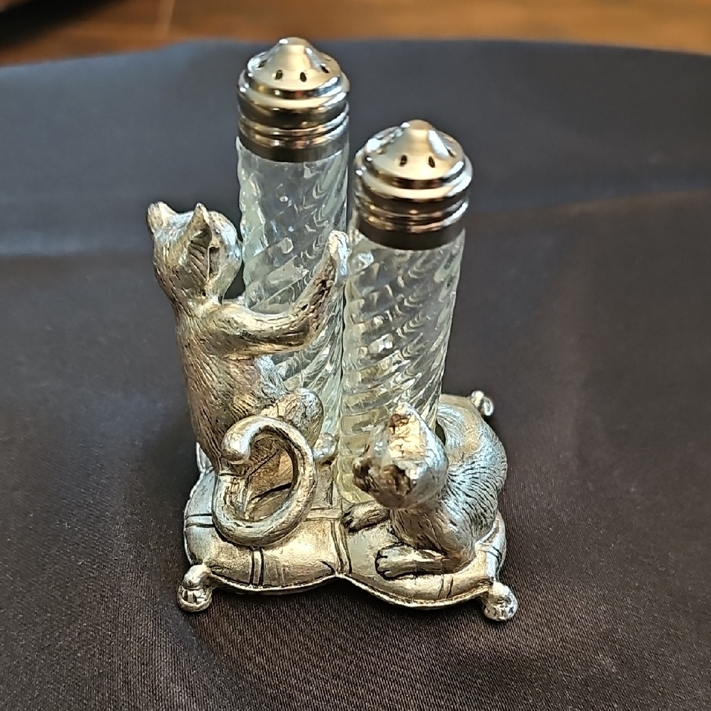 Silver Cat Salt and Pepper Shaker Set